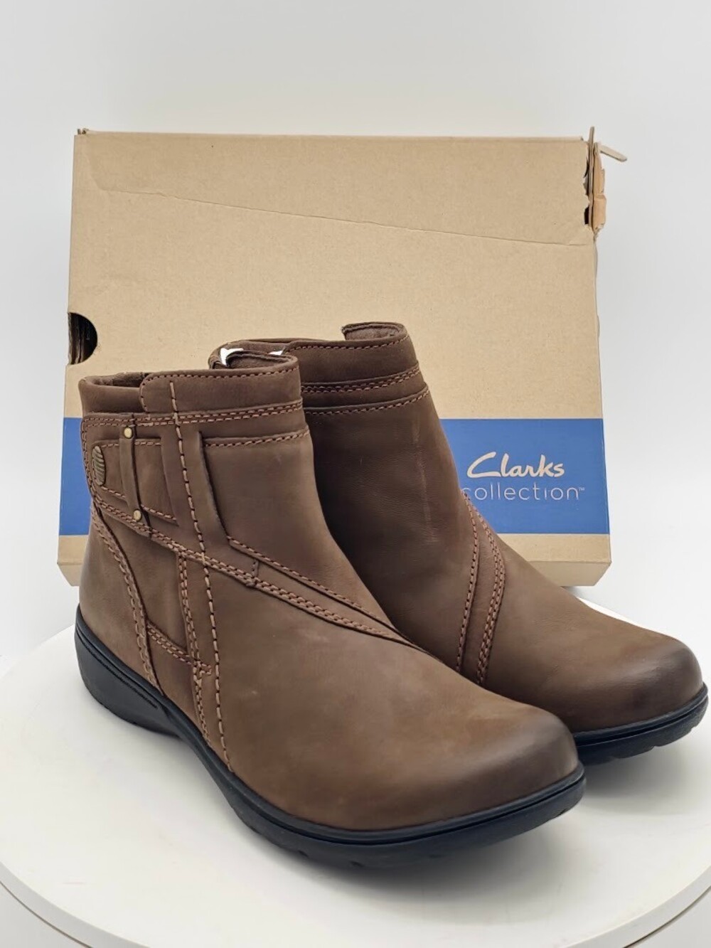 Clarks Carleigh Style Mushroom Nubuck Ankle Boots Women’s Size 7 M Comfort